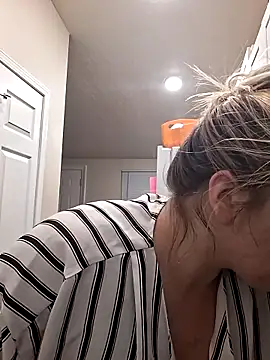 bootiebby online show from October 20, 6:26 am