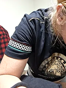 bootiebby online show from September 19, 9:02 am