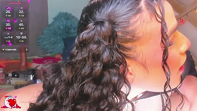 Snapshot of SophieeSweet chatting on June 10, 2:57 am SophieeSweet online show from June 10, 2:57 am