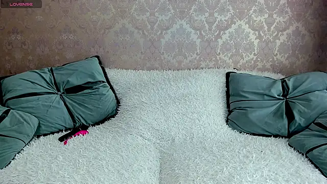 XLindaMilfX online show from November 8, 7:01 am