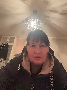 XLindaMilfX online show from October 27, 3:35 pm