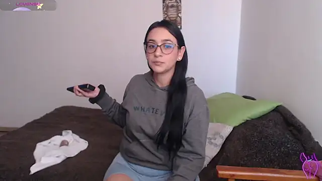 party2col online show from February 4, 1:28 pm