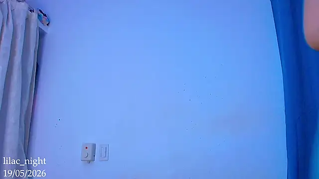 Snapshot of lilac_night33 chatting on May 19, 8:27 pm lilac night33 online show from May 19, 8:27 pm