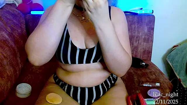 lilac night33 online show from November 22, 9:02 pm