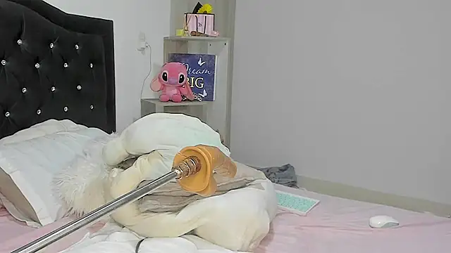 Snapshot of AlyssonKim chatting on March 12, 7:58 pm AlyssonKim online show from March 12, 7:58 pm