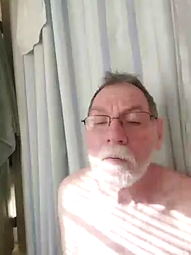 Snapshot of CDforU chatting on January 14, 4:50 pm CDforU online show from January 14, 4:50 pm