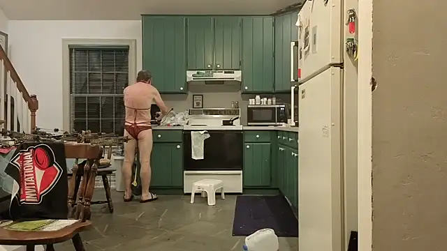 Snapshot of CDforU chatting on October 14, 2:12 am CDforU online show from October 14, 2:12 am