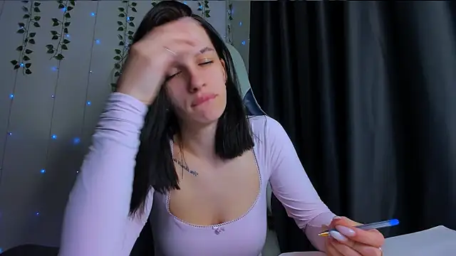 KarlaSim online show from March 11, 2:55 pm