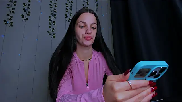 KarlaSim online show from November 4, 10:24 pm