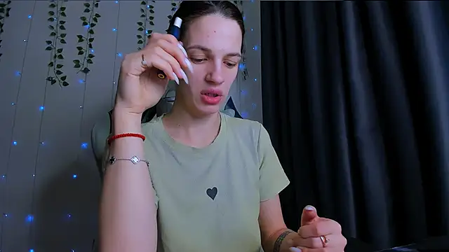 KarlaSim online show from February 27, 12:00 am