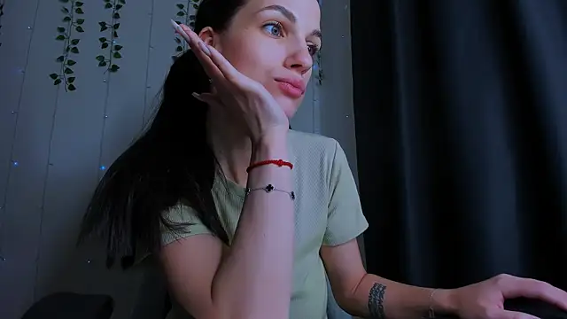 KarlaSim online show from December 3, 9:47 pm