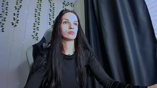 KarlaSim online show from October 21, 1:43 pm