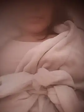 Snapshot of kitty_222 chatting on May 17, 4:40 pm kitty 222 online show from May 17, 4:40 pm