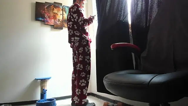 Snapshot of Jeff_Walton@xh chatting on October 24, 4:17 pm Jeff Waltonxh online show from October 24, 4:17 pm