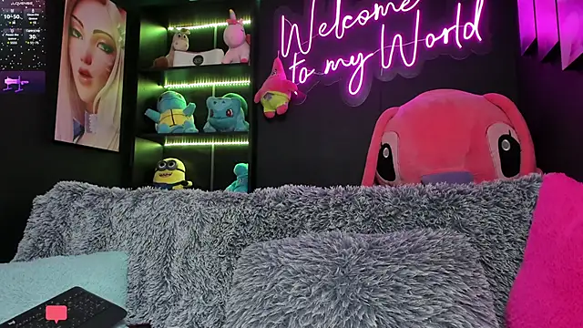 Snapshot of Emilyjhonson_01 chatting on March 19, 1:29 pm Emilyjhonson 01 online show from March 19, 1:29 pm