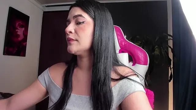 Emilyjhonson 01 online show from May 31, 4:24 pm