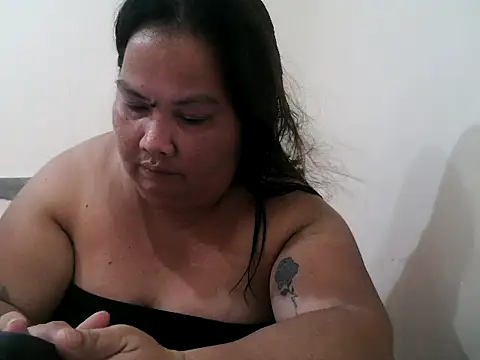 xxbigboootyxx online show from May 28, 10:43 am