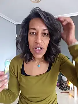 Snapshot of Goldenlace chatting on January 14, 12:09 pm Goldenlace online show from January 14, 12:09 pm