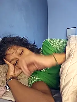 Snapshot of Goldenlace chatting on December 14, 8:09 am Goldenlace online show from December 14, 8:09 am