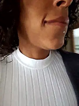 Goldenlace online show from December 1, 11:11 am