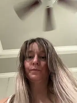 Snapshot of Vivian_MayXxX chatting on March 22, 8:59 pm Vivian MayXxX online show from March 22, 8:59 pm