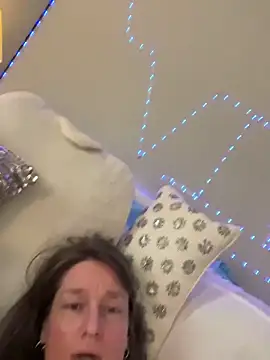 Vivian MayXxX online show from February 20, 9:39 pm