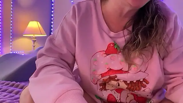 Vivian MayXxX online show from December 18, 9:40 pm