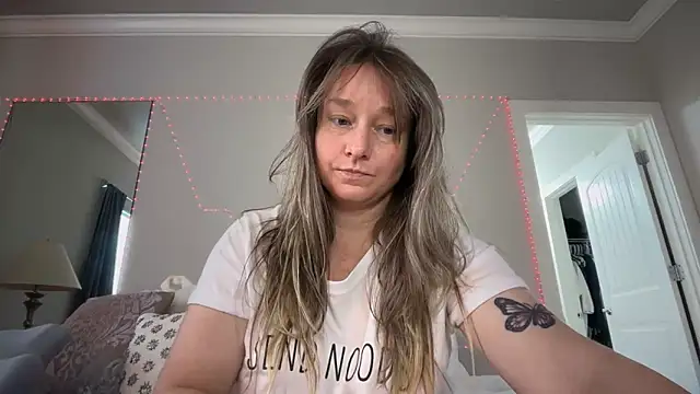 Vivian MayXxX online show from February 14, 9:04 pm