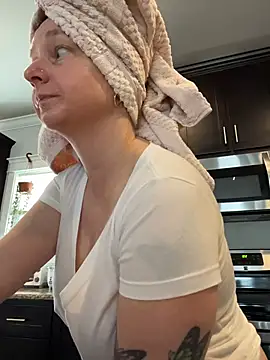 Vivian MayXxX online show from February 10, 7:24 pm