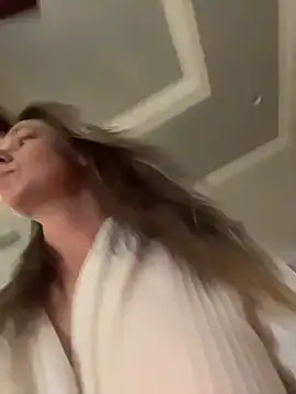 Snapshot of Vivian_MayXxX chatting on November 21, 8:52 pm Vivian MayXxX online show from November 21, 8:52 pm