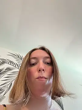 Daisy Michto Officiel online show from May 28, 10:22 am