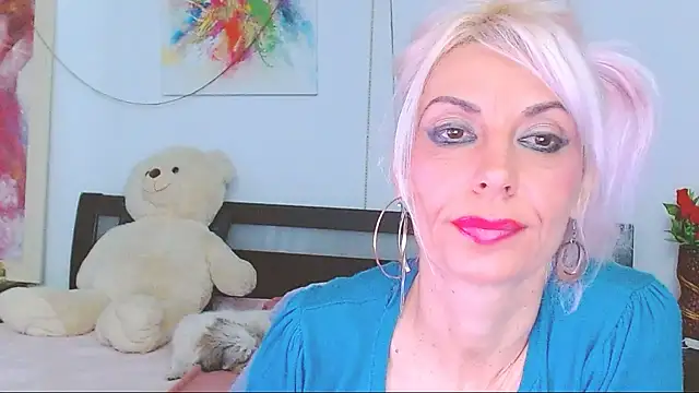 HoneyLara online show from November 21, 6:51 pm