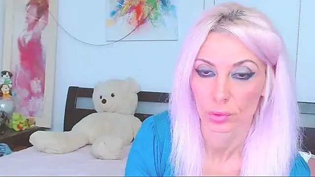 HoneyLara online show from October 17, 8:54 pm