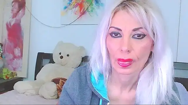 HoneyLara online show from February 27, 10:31 pm