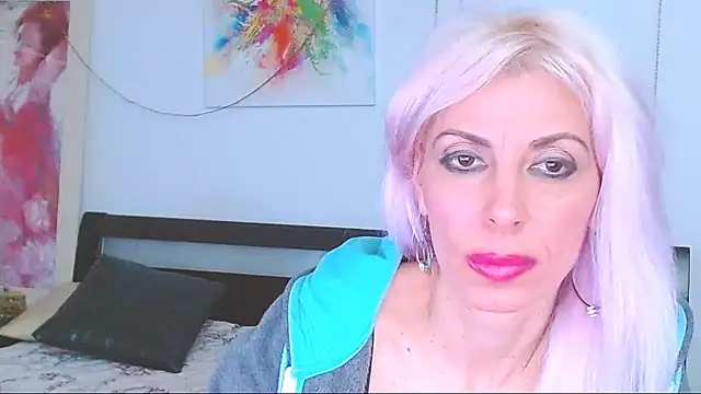 HoneyLara online show from March 23, 6:47 am