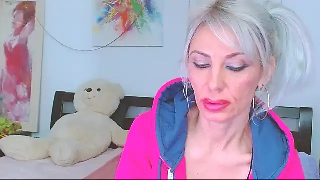 HoneyLara online show from December 20, 7:06 pm