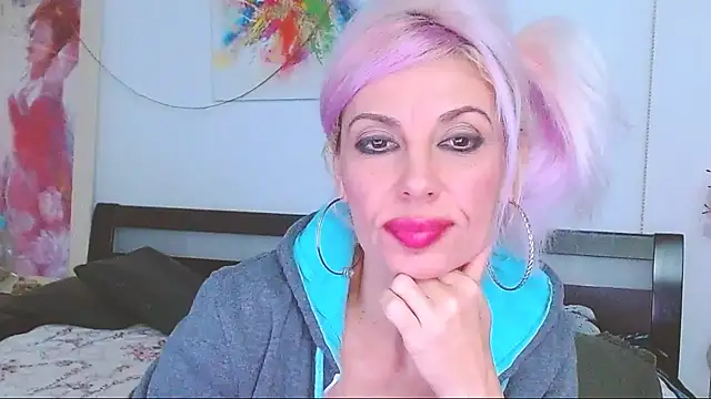 HoneyLara online show from March 6, 4:19 am