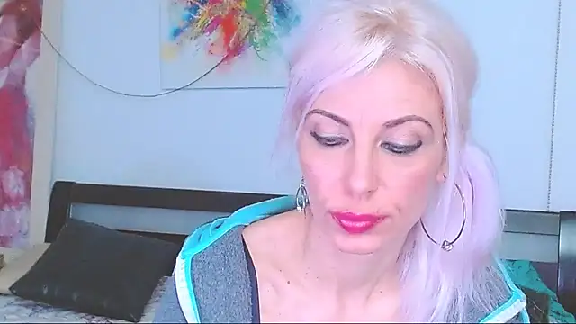 HoneyLara online show from March 23, 2:48 am