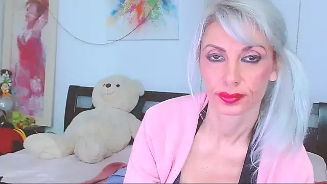 HoneyLara online show from December 19, 6:54 pm