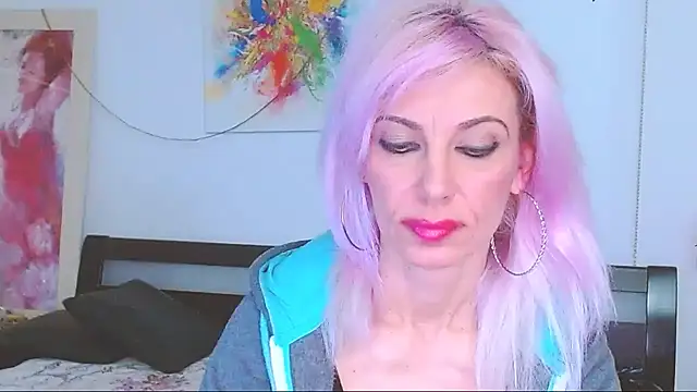 HoneyLara online show from March 6, 1:16 am
