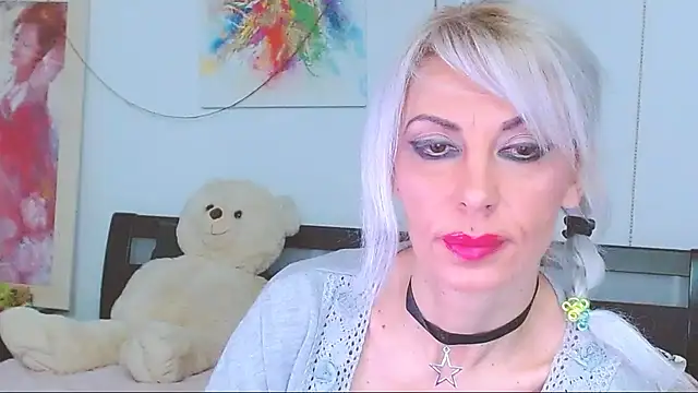 HoneyLara online show from February 7, 1:02 am