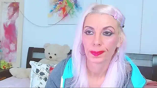 HoneyLara online show from October 4, 8:43 pm