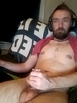 Snapshot of ShadowyTube chatting on February 7, 6:21 am ShadowyTube online show from February 7, 6:21 am