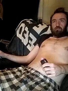 Snapshot of ShadowyTube chatting on February 15, 5:08 am ShadowyTube online show from February 15, 5:08 am