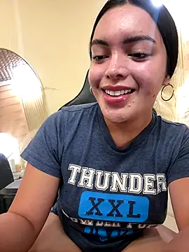 HotstuffCherrySummer online show from November 12, 8:18 am