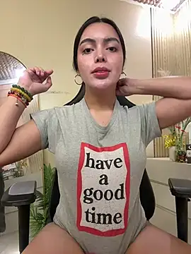 HotstuffCherrySummer online show from March 30, 11:11 am