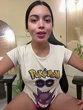 HotstuffCherrySummer online show from March 22, 11:12 am