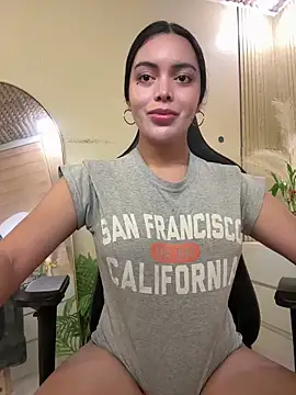 HotstuffCherrySummer online show from February 28, 10:15 am