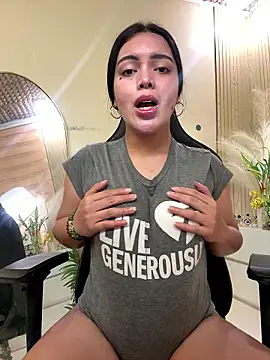 HotstuffCherrySummer online show from January 11, 8:21 am