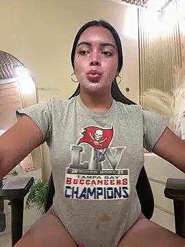 HotstuffCherrySummer online show from November 9, 9:13 am